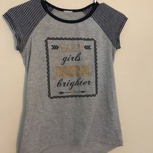 Girls tee ✨